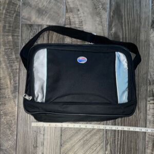 NWOT vintage Black American Tourister Shoulder unisex Bag